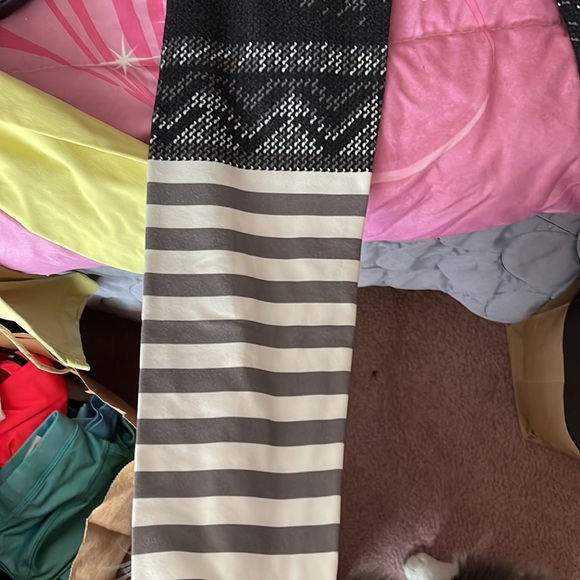 Perfect for the holiday. Hyper warm Nike not worn much - Picture 3 of 3